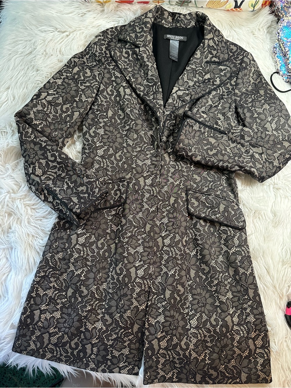 Bisou Bisou • Y2K Vintage Lace Long Line Tailored Jacket - Picture 16 of 16